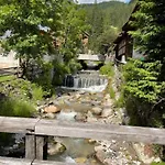 Dolomites Apartamento *